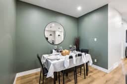 Free Parking • 3 King Beds • Desk• AC • Primary TV - Image 4