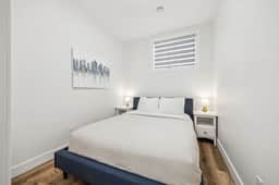 Luxury Lower Suite, 9 Ft Ceiling, Full Kitchen - Image 3