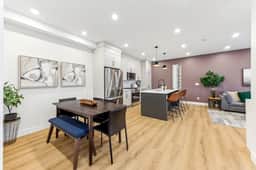 Up+Down Suites, 2 Kitchens, 3 King Beds, Garage - Image 3