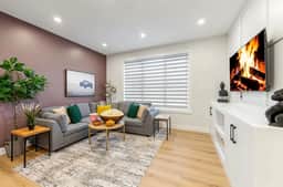 Two King Suites, Near Transit LRT, Garage, Balcony - Image 2
