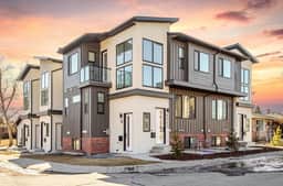Two King Suites, Near Transit LRT, Garage, Balcony - Image 5