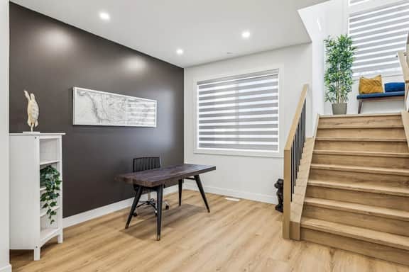 Indoor Fireplace • 3 Kings • Free Parking • Desk - Image 4