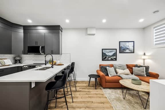 Steps to Transit • Bright Kitchen • Parks & Shops - Image 2